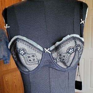 Beautiful  Black With Lace Bra 32d